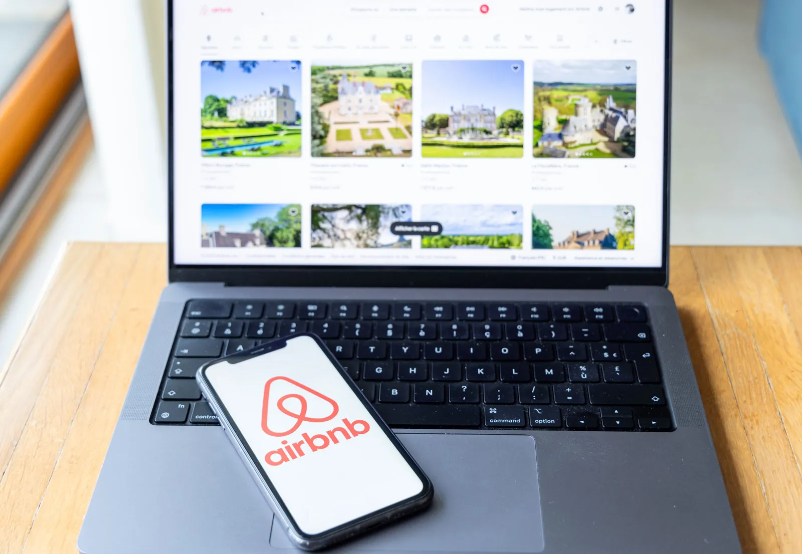 حلول متكاملة لمضيفي Airbnb وBooking