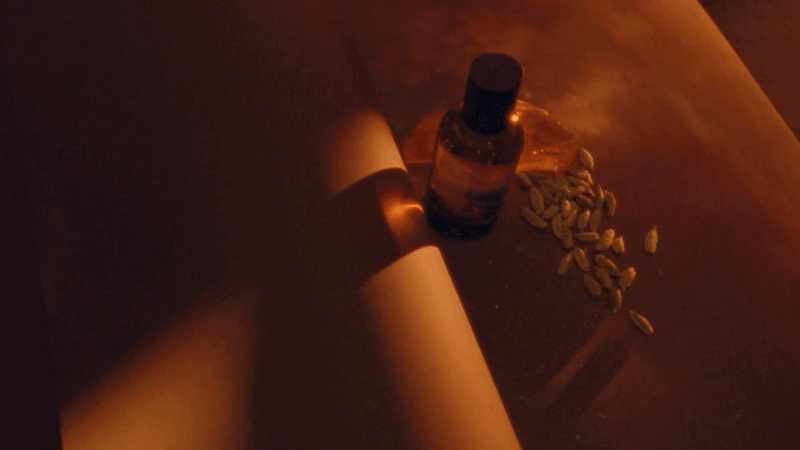 مختبرة لمكافحة تساقط الشعر وتحفيز نموه.