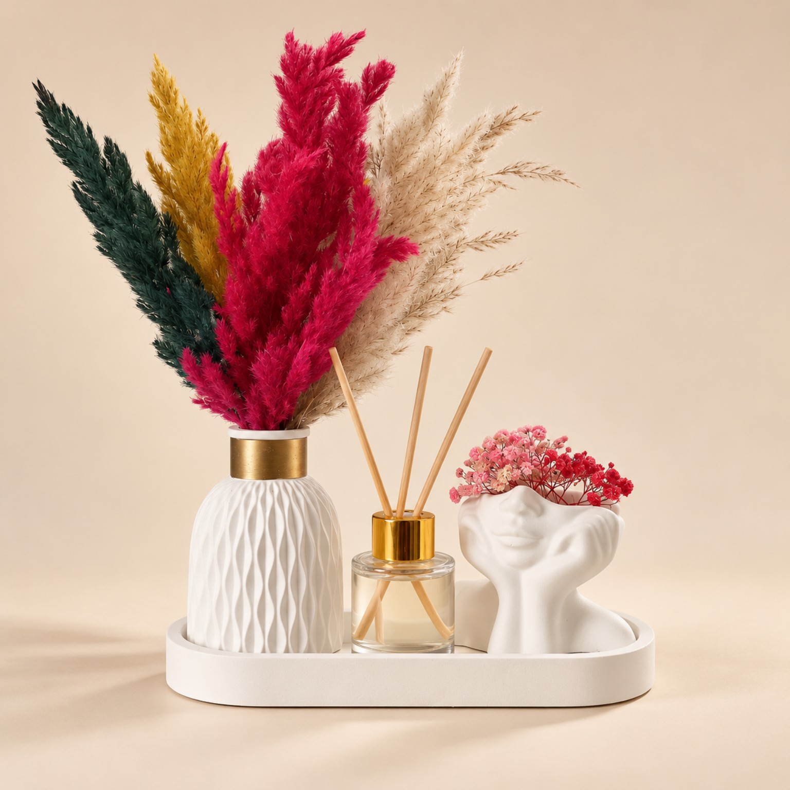Combinaison entre un vase nordique pot penseur et diffuseur de parfum maison